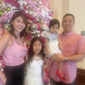 Meet your Posher, Emi